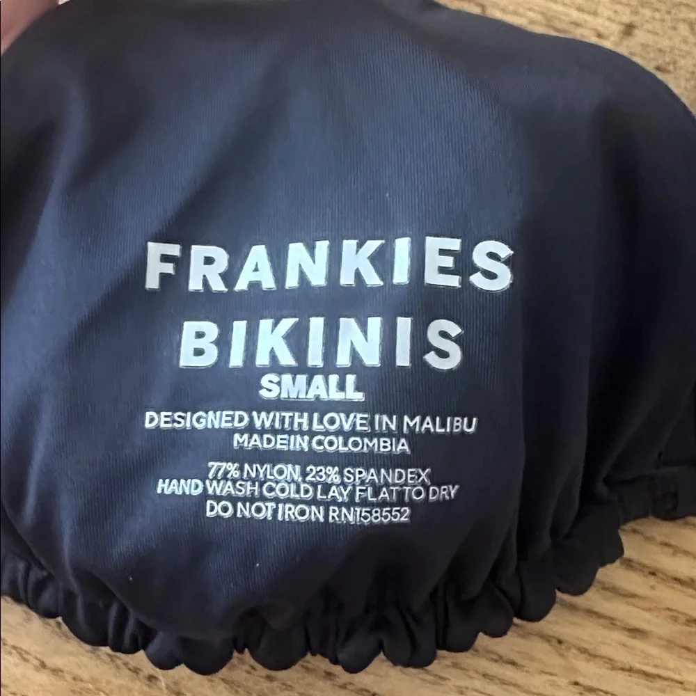 Frankie’s Bikinis Sky Ribbed Triangle Bikini Top Small Black String Straps Beach